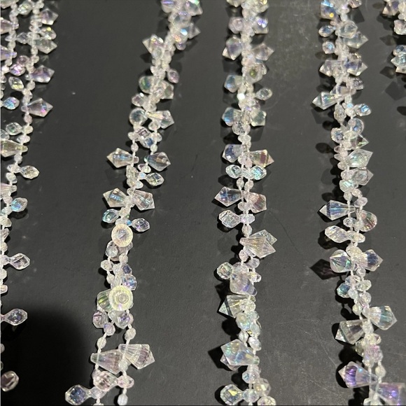 Clear Acrylic Iridescent Double Twisted Beaded Christmas Garland 18 feet total - Picture 8 of 10
